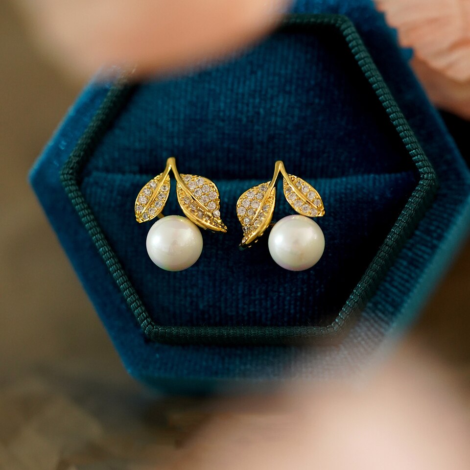 Brinco de Folha com Pérolas